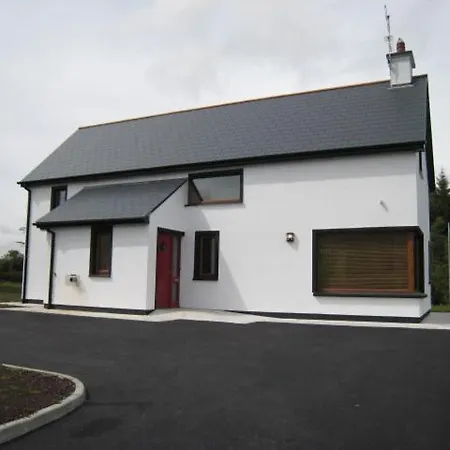 Sam Maguire Holiday Homes 펜션