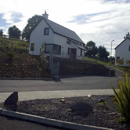 Sam Maguire Holiday Homes 펜션 *